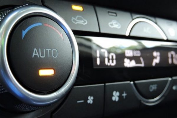 automobile-2989176_640